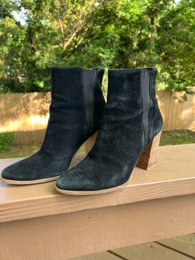 Nine West Black Suede Ankle Boots with Block Heel - Women 8.5